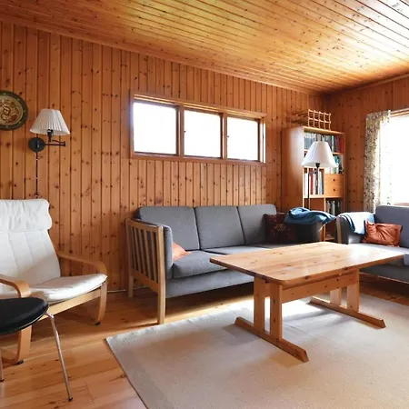 Holiday home Holiday Lynggaerdevej Hojby I Lumsas